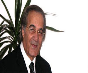 مصر اليوم - محمود ياسين يحتفل بانتصارات أكتوبر في الهيئة العامة للكتاب